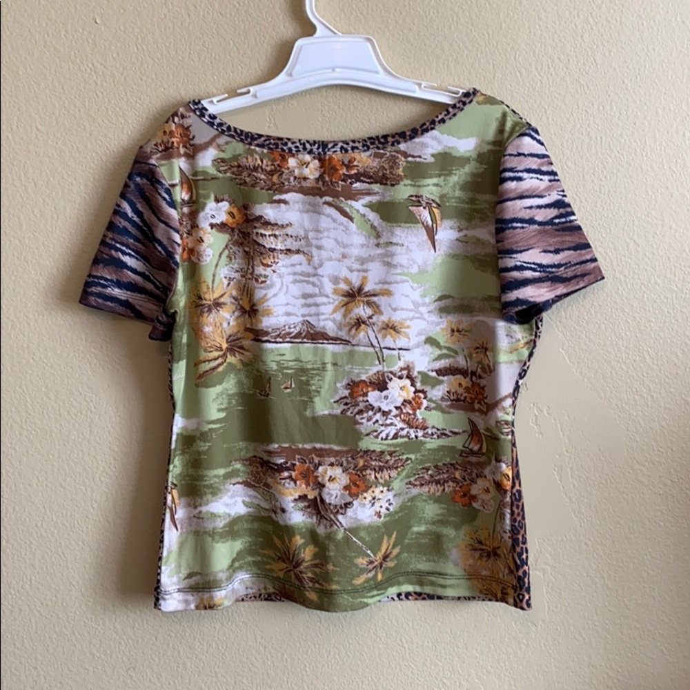 Carole Little Sport stretchy shirt Island design